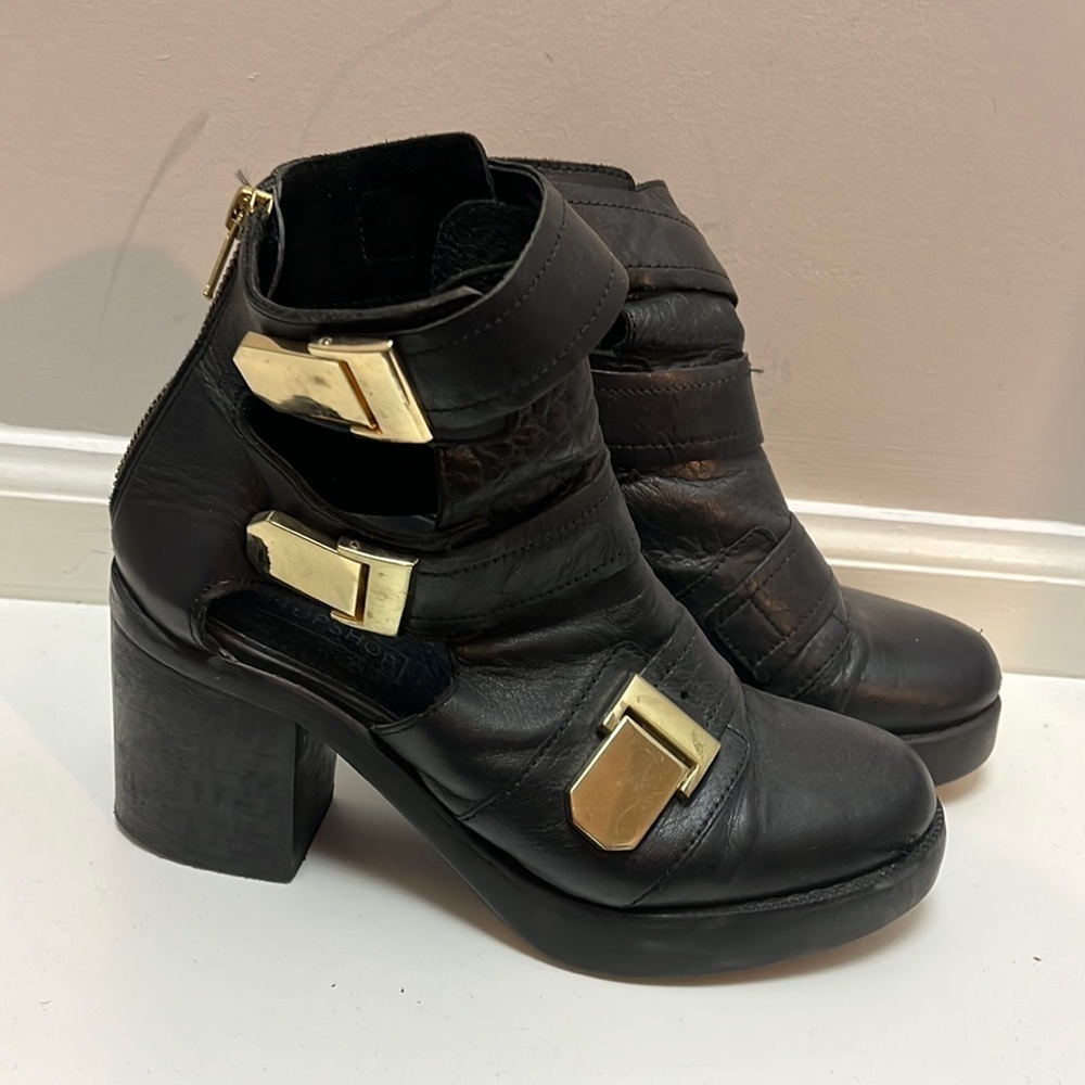 Topshop chunky heel bootie
